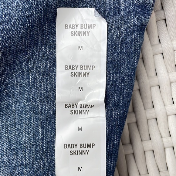 NWT- Maternity Jeans- Signature -Levi Strauss & Co. Skinny Jeans Size M - Picture 8 of 14